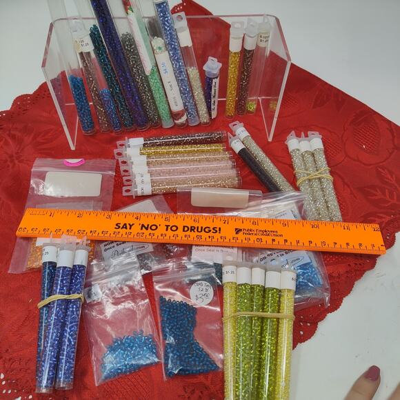 34X Huge Lot Seed Beads Lots Of Great Colors 8/0 New And Open - Picture 6 of 7